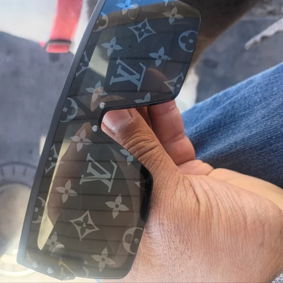 Louis Vuitton Black Sunglasses - Picture 6 of 6